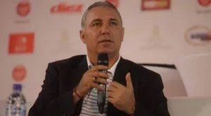 След Моуриньо и Клуйверт сяда пред микрофона на Стоичков