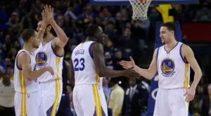 Голдън Стейт Уориърс с осма поредна победа у дома