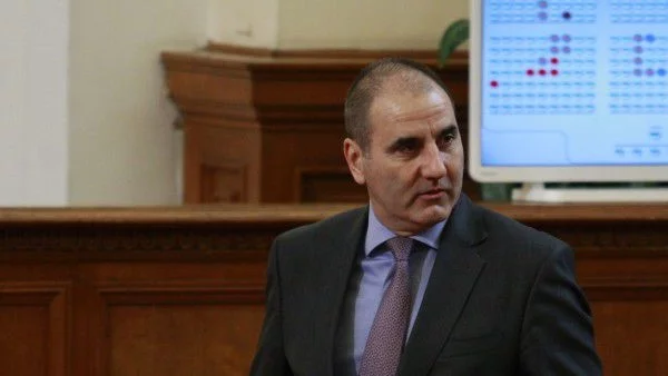 Цветанов в съда за мобилното подслушване