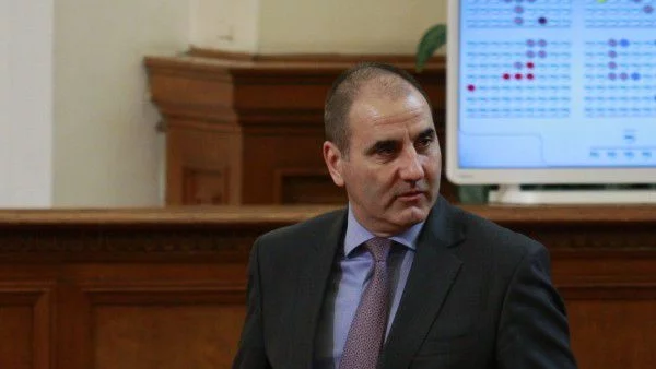 Цветанов за Бъчварова: Тя първо трябва да се запознае със закона за МВР