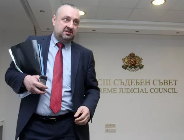 Ясен Тодоров щял "друг път" да представи справка с осъдени политици