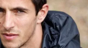 {{ otherArticle[0].article.title }}