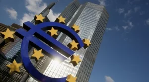ЕЦБ притеснена от подкопаването на бюджетните правила на ЕС