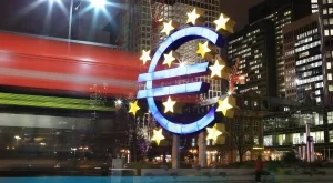 ЕЦБ: Рано е да се правят изводи за икономическите последствия от атентатите