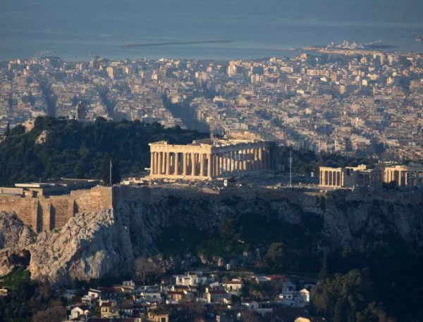 Новите гръцки министри се надпреварват с предложенията