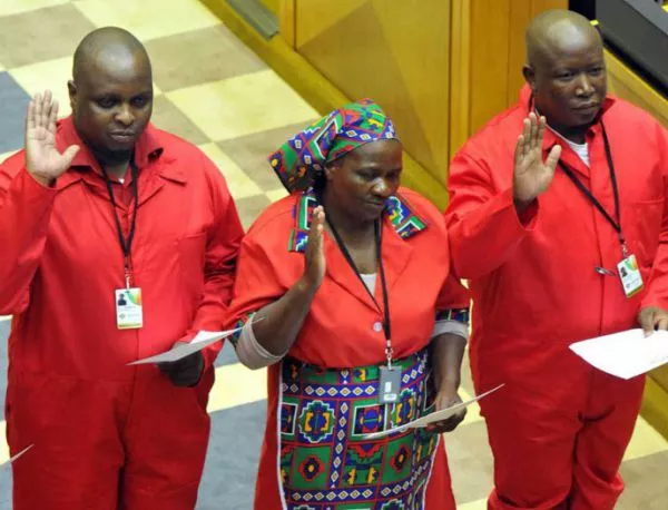 Депутати в ЮАР заплашват на ходят голи в парламента