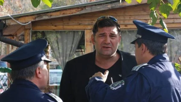Пловдивски бизнесмен е обвинен за опит за убийство и седем палежа на коли