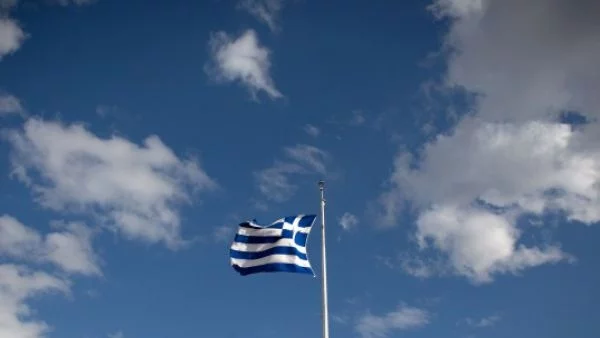 Гърция: Отпада намаляването на пенсиите и вдигането на данъците