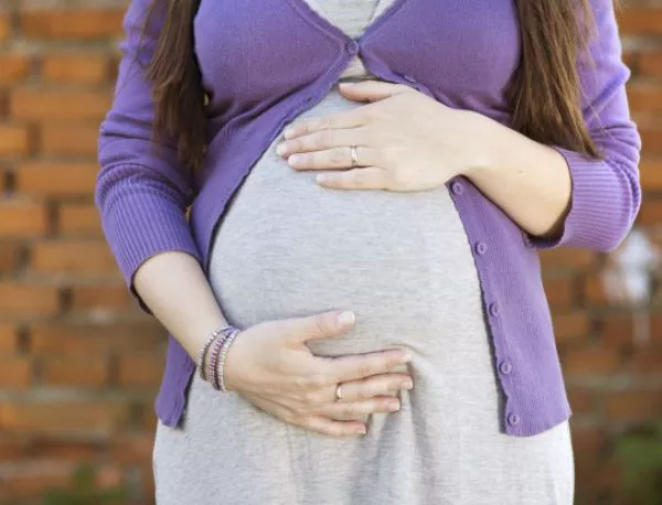 96 малолетни или непълнолетни момичета са станали майки или очакват бебета в Добрич 
