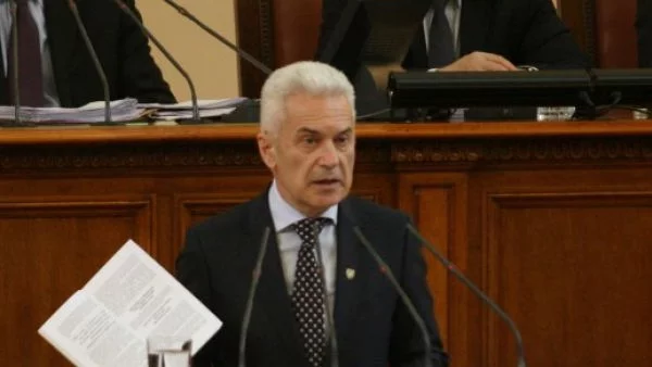 Сидеров: Управляващите отварят път за създаване на ислямски училища