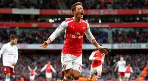 Слаб сезон ли прави Месут Йозил? 