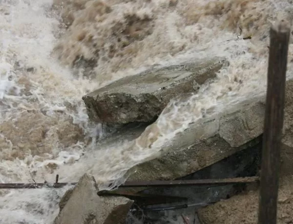 На 650 млн. евро се оценяват щетите след наводненията на Ривиерата