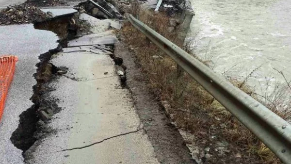 Обстановката в наводнените места се нормализира