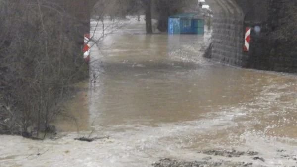 Отпускат 160 млн. евро за справяне с наводненията