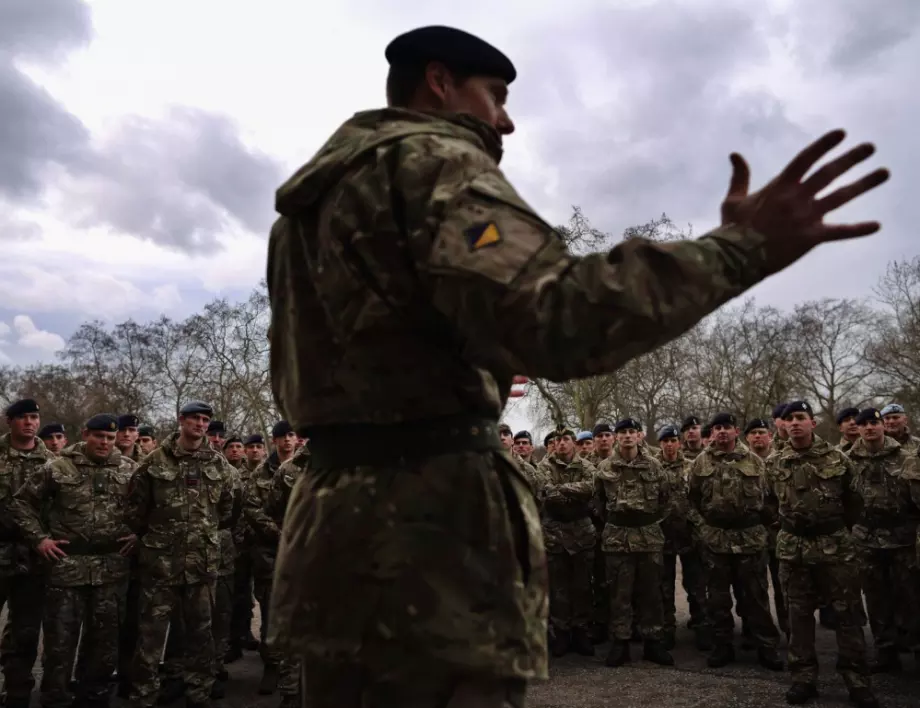 Твърдение: Британската армия няма боеприпаси да противостои на руската повече от седмица