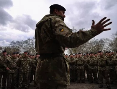 Великобритания праща войници в Полша срещу 