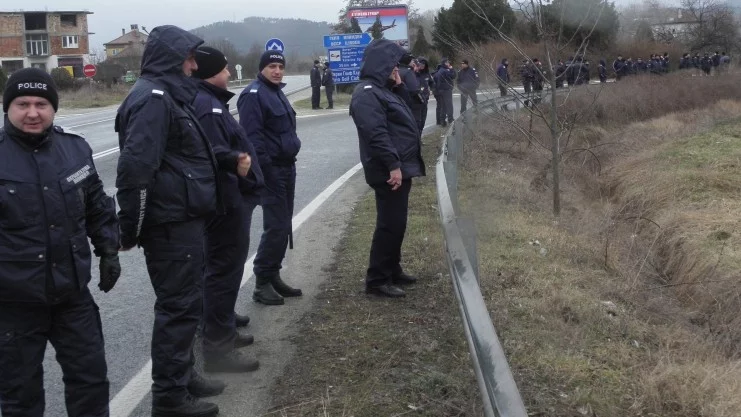 Животновъди и земеделци протестират на Е-79