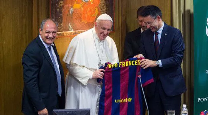 Може ли папа Франциск да играе футбол? (ВИДЕО) 