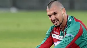 {{ otherArticle[0].article.title }}