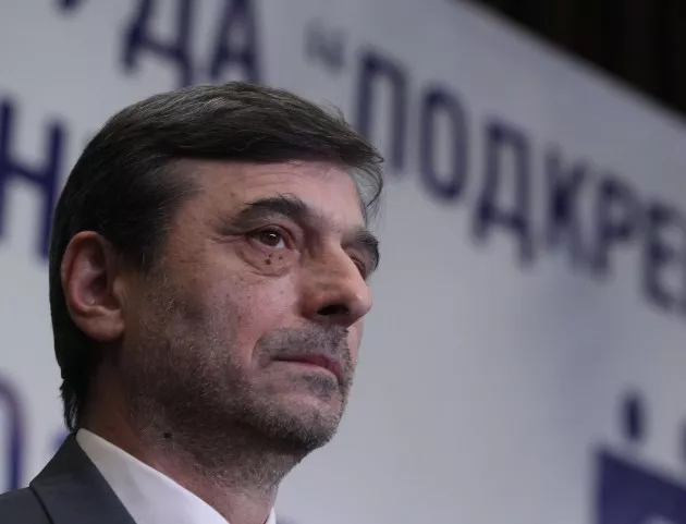 Димитър Манолов осмя предизборните обещания за по-високи заплати