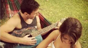 {{ otherArticle[0].article.title }}