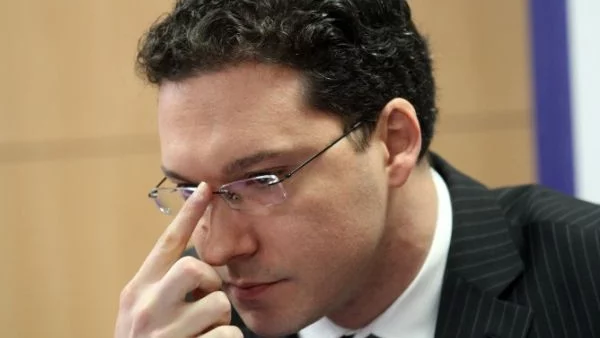 Митов: Силно сме притеснени от кризата в Македония 