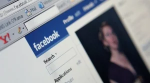 Facebook възнагради индиец с 15 000 долара за разкрито слабо място в системата