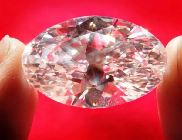 Огромен диамант е на път да стане най-скъпият камък в света