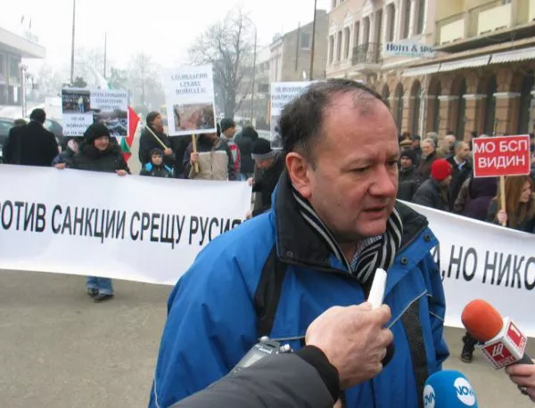 Миков: България не бива да бъде въвличана във военни действия в Украйна   