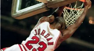 Джордан сложи в малкия си джоб Коби и ЛеБрон по приходи от реклама