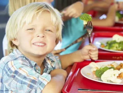 Защо родителите не трябва да дояждат храната на децата си?