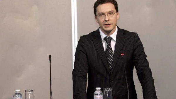 Митов: Трябва да оценим усилията на Турция за бежанците и да й помогнем