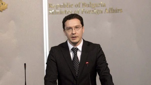 Митов посъветва превозвачите да съдят Гърция