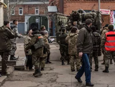 Бунтовниците в Луганск изтеглиха 80% от тежкото си въоръжение