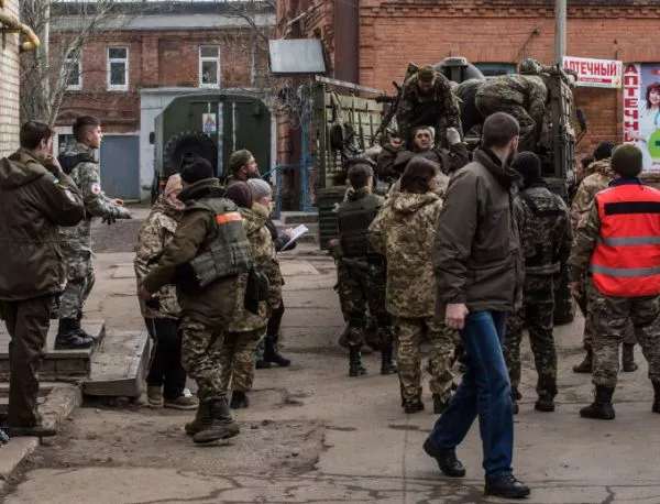Американски генерал: Ясно е, Русия ръководи опълченците в Украйна
