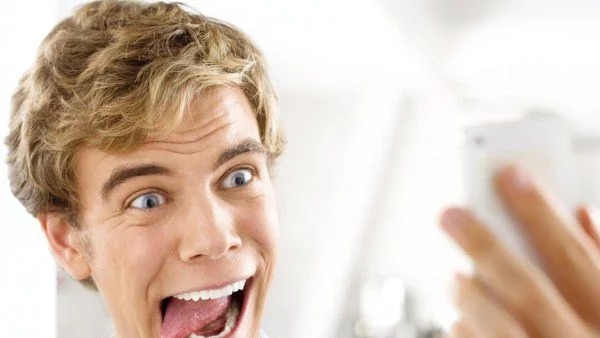 Профилната ни снимка издава какви сме