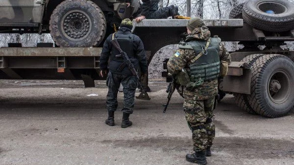 Киев отрече за фосфорните снаряди на опълчението