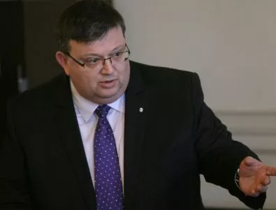 Цацаров поиска имунитета на кандидат за кмет и за общински съветник
