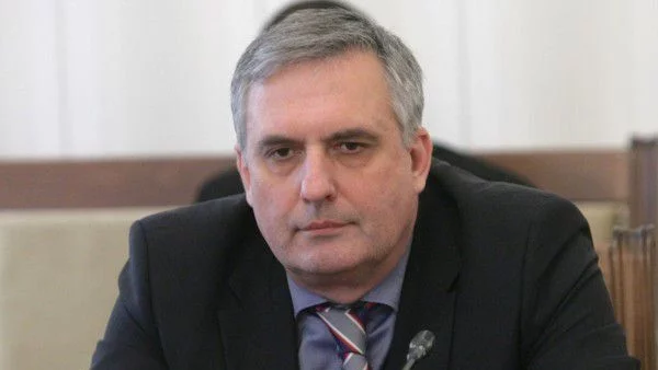 Калфин не може да гарантира, че няма "да се счупи стомната"