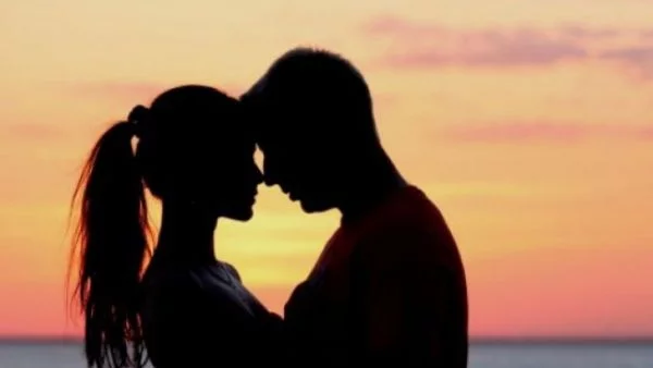 Как да накарате някого да се влюби във вас (ВИДЕО)