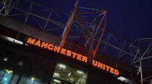 Една и съща шега обиколи социалните мрежи заради пожара на "Олд Трафорд" 