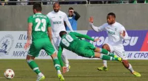 Лудогорец запази главата на Дерменджиев... засега