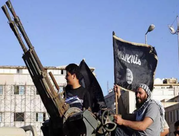 "Ислямска държава" завзе стратегически град в централна Сирия