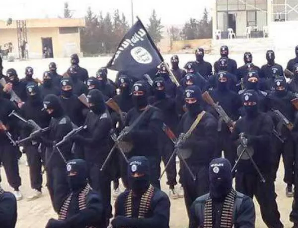 Французи в Сирия са обучавани от "Ислямска държава" за атентатори срещу Франция