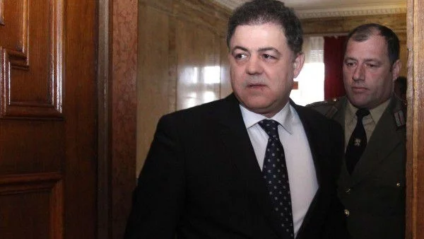 Ненчев: Полша ще ремонтира изтребителите ни 40% по-евтино от Русия