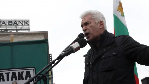 Сидеров иска излизане от ЕС и защита от Русия