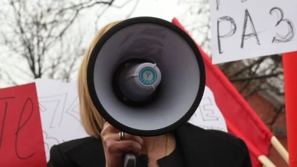 Йотова призна, че Мая Манолова може да стане омбудсман