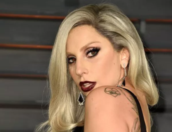 Лейди Гага пусна видео с българска народна песен