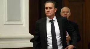 Да "стимулираш" финансово трети отбор - неморално, гнусно и престъпно!