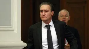 Домусчиев бесен след резила 